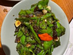 擂辣椒炒皮蛋-姥姥家春饼店(八里庄店)