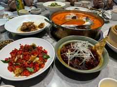 -野山舂·贵州现舂酸汤牛肉(民生路店)