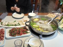 -乡土黄·鲜牛肉火锅·小龙虾(兴业街店)