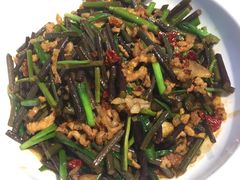 蕨菜炒肉丝-大碗先生(万家丽店)