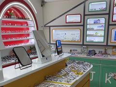 -美空眼镜·星趣控·新乐学·控优点合作店(周浦万达店)