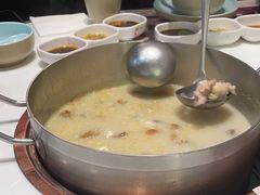-洪氏嗨捞·猪肚鸡火锅(阳光天地店)