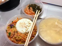 -拌来拌去石鍋拌飯(文鼎店)