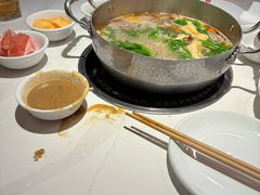 -七欣天香辣蟹火锅(闵行浦江欢乐颂店)