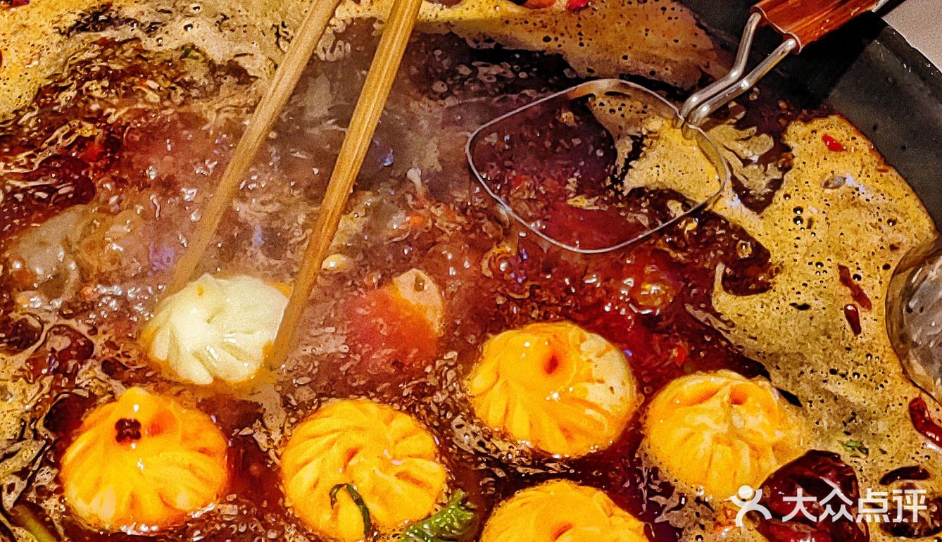 烟台这家冰店吃不够‼️一整颗番茄茶尊好喝