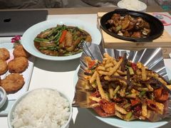 -荷花亭·湖北融合菜(中商广场店)