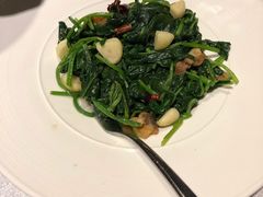 -彩云天云南餐厅