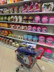 -卡通派潮品玩具折扣仓(青岛新城吾悦广场店)
