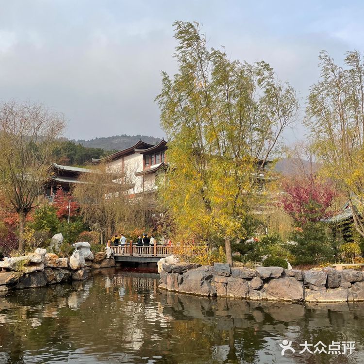 秋水共长天一色