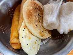 咸大饼-弄堂咪道-饭香·面香·馄饨香(兴梅店)