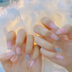 -七彩虹美甲美睫 半永久