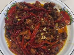 -沙枣树辣子鸡•新疆家常菜(喀什西路店)