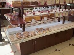 -红宝石·鲜奶小方·海派西点房(南丹店)