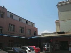 停车场-杨林闻老三酸菜鱼(总店)