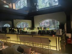 -穹六人间 people 6(岳阳路店)