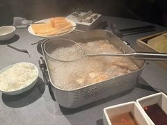 -左庭右院鲜牛肉火锅黑金店(陆家嘴中心店)