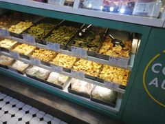 面包甜点陈列柜-上海哈尔滨食品厂(合生汇店)