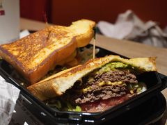 -The Habit Burger Grill 哈比特汉堡(复兴soho店)