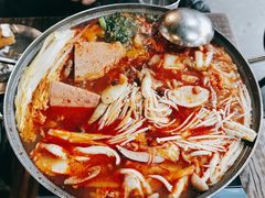 部队锅-MI WU FACTORY米屋美食工厂餐厅(绿地店)