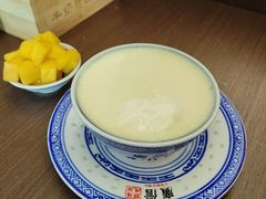 -广信牛奶甜品世家(台东店)