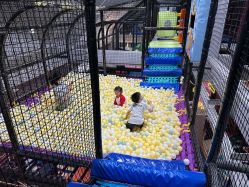 -动力星球家庭亲子游乐中心