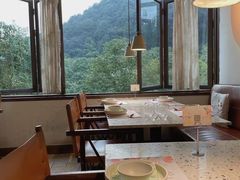 靠窗位-素描餐厅(灵隐天竺店)