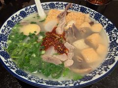 小潘记特色鸭血粉丝汤-小潘记鸭血粉丝汤