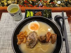 招牌牛三宝面配温泉蛋-难得一面