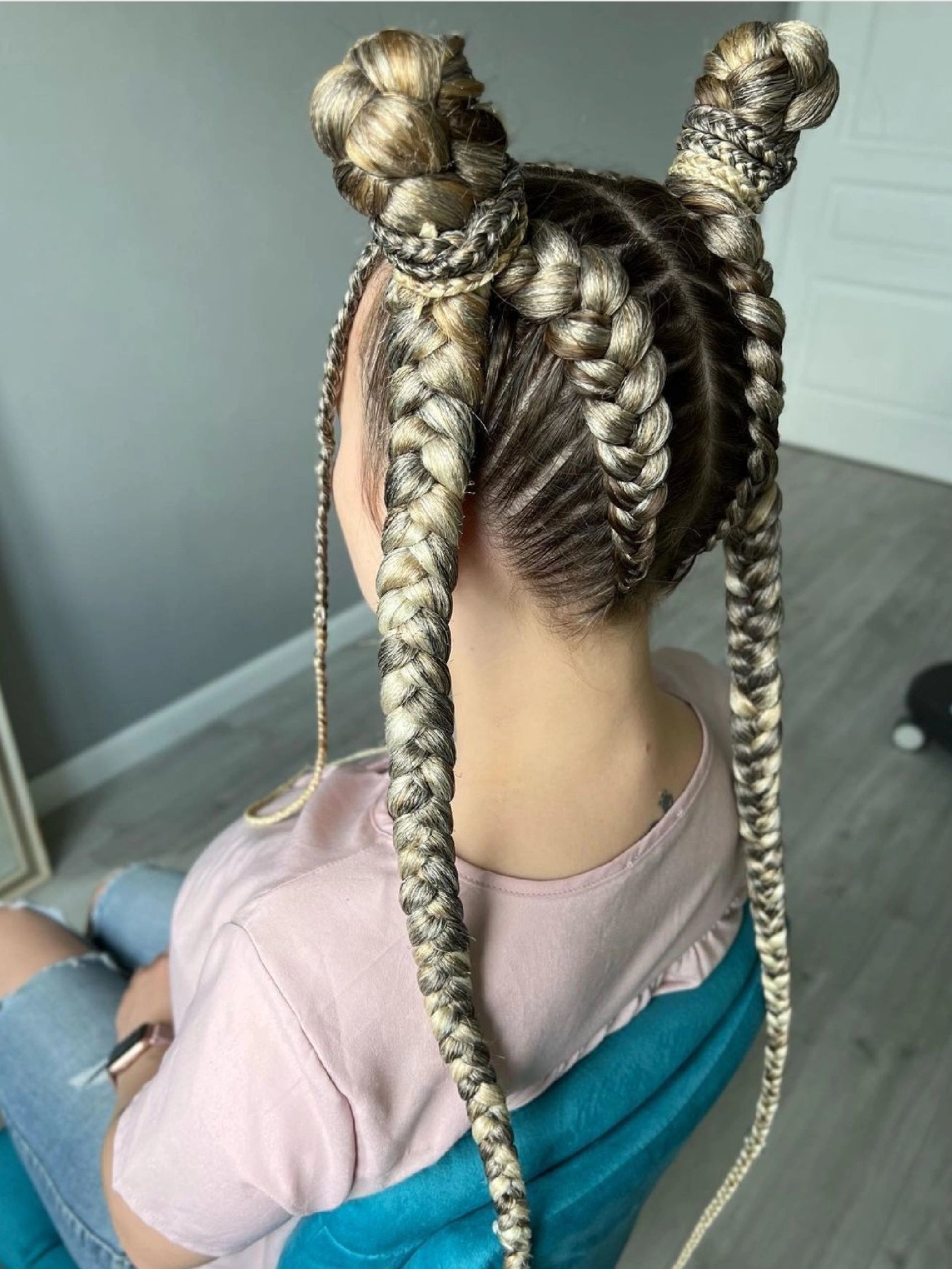 今天也是"羊角"拳击辫