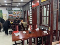 -湖南人家湘菜馆(镇江路店)