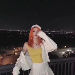 -变画·发型STUDIO