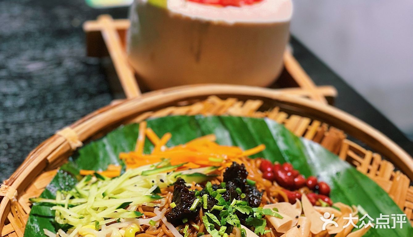 魔都探店|满满海南风情🌴の椰庭椰子鸡火锅
