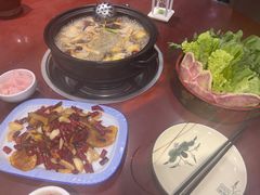 -菌之家·专业纯野生菌火锅·特色炒菌