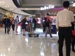 -东荟城名店仓