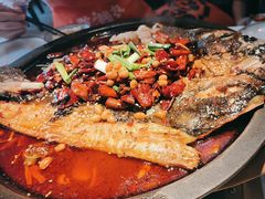-鸣记脆皮烤鱼·海鲜烤鱼(三八广场店)