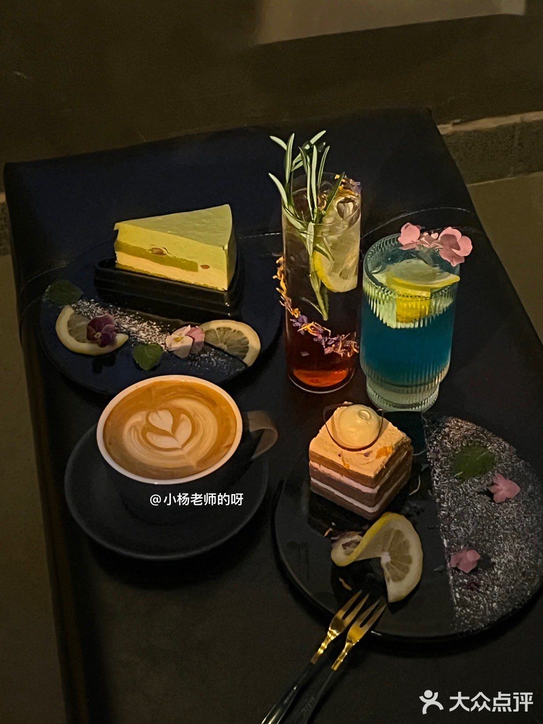 免费夹娃娃机的工业风咖啡馆☕无忌. sky coffee 