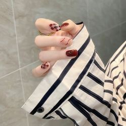 -悦指间美甲美睫