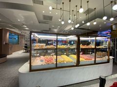 面包甜点陈列柜-奈雪的茶(湖滨银泰in77C区PRO店)