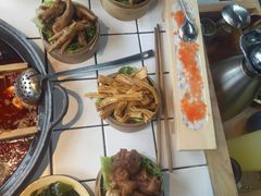 -瓜西西重庆火锅(花溪店)