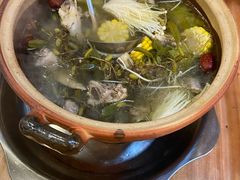 石橄榄炖鸡-洪大厨鸡煲(福田店)