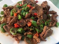 杭椒牛柳-国庆烧麦馆