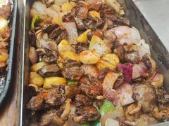 -老东镇啤酒屋海鲜加工·蒸汽海鲜·海鲜烧烤(台东店)