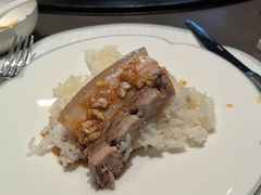 饭焐两头乌五花肉-庐灶江南·江南菜·四合院Bistro(东直门雍和宫·原华侨宾馆店)