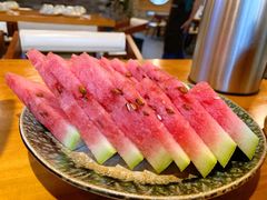 老板娘送我们的水果-61号餐吧(兴坪古镇漓江店)