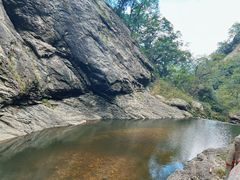-燕子河大峡谷天坑仙境