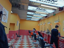 -Devilhands Barbershop男士理容店