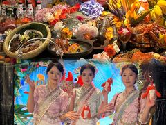-雍容荟帝王蟹活龙虾展台自助(IFS黑金店)