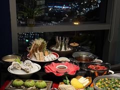 -红鼎豆捞·非遗鲍皇汤火锅(宝丰路店)