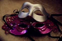 -北京七彩云南翡翠珠宝旗舰店(月坛店)