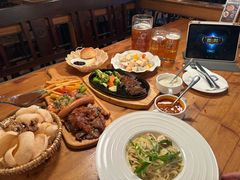 田园时蔬沙拉配芝麻酱-宝莱纳啤酒花园餐厅PAULANER BRAUHAUS Nanjing(广州路店)